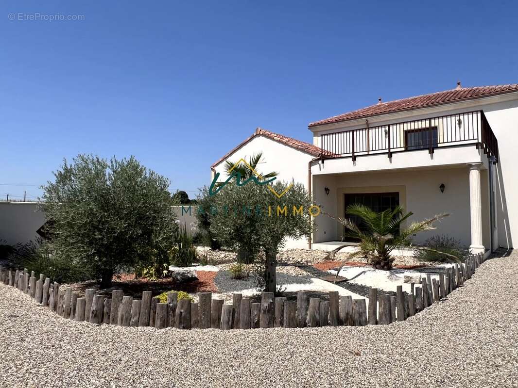A VENDRE BEAUPUY   Propriété contemporaine de 290 m2 avec de - photo 6