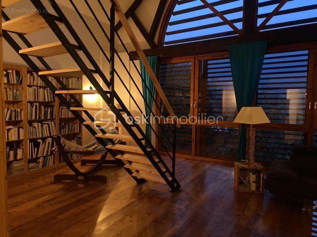 Maison à COISE-SAINT-JEAN-PIED-GAUTHIER