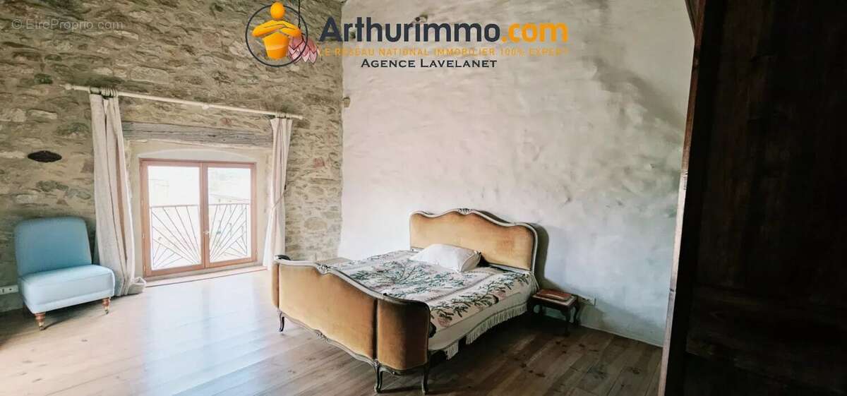 Magnifique maison de trois chambres dans une ancienne grange en pierre, avec jardin et terrasse sur le toit. - photo 14