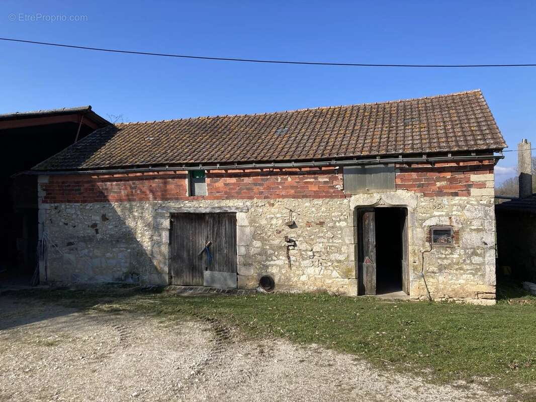 Maison à GINOUILLAC