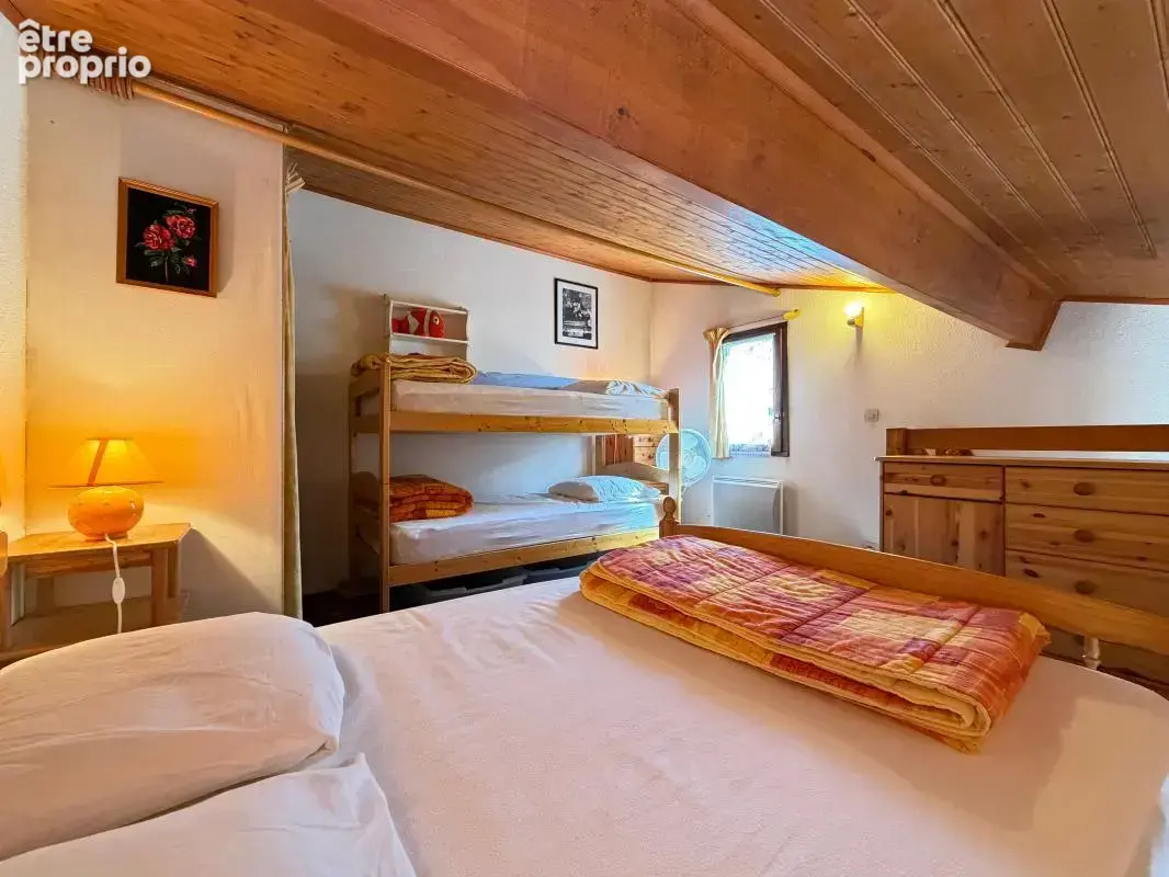 APPARTEMENT à 450 m Plage de Pontaillac - photo 8