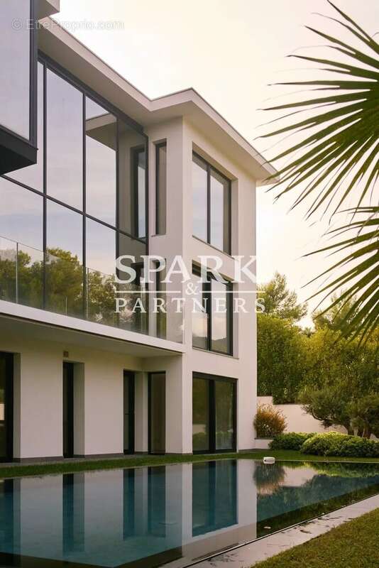 Maison à ROQUEBRUNE-CAP-MARTIN