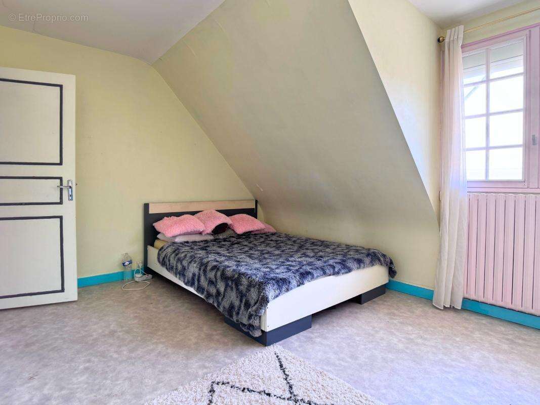 RENNES LA POTERIE – Maison familiale 136 m² avec jardin, véranda et garage - photo 8