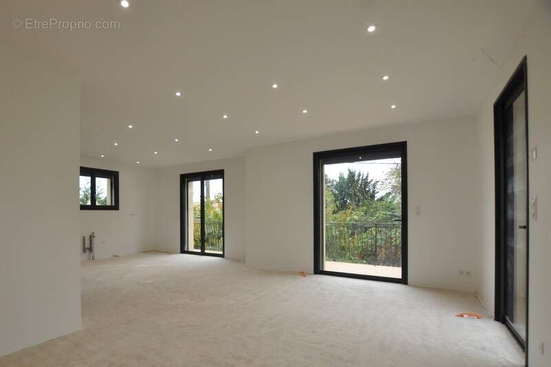 Maison à BEAUREPAIRE