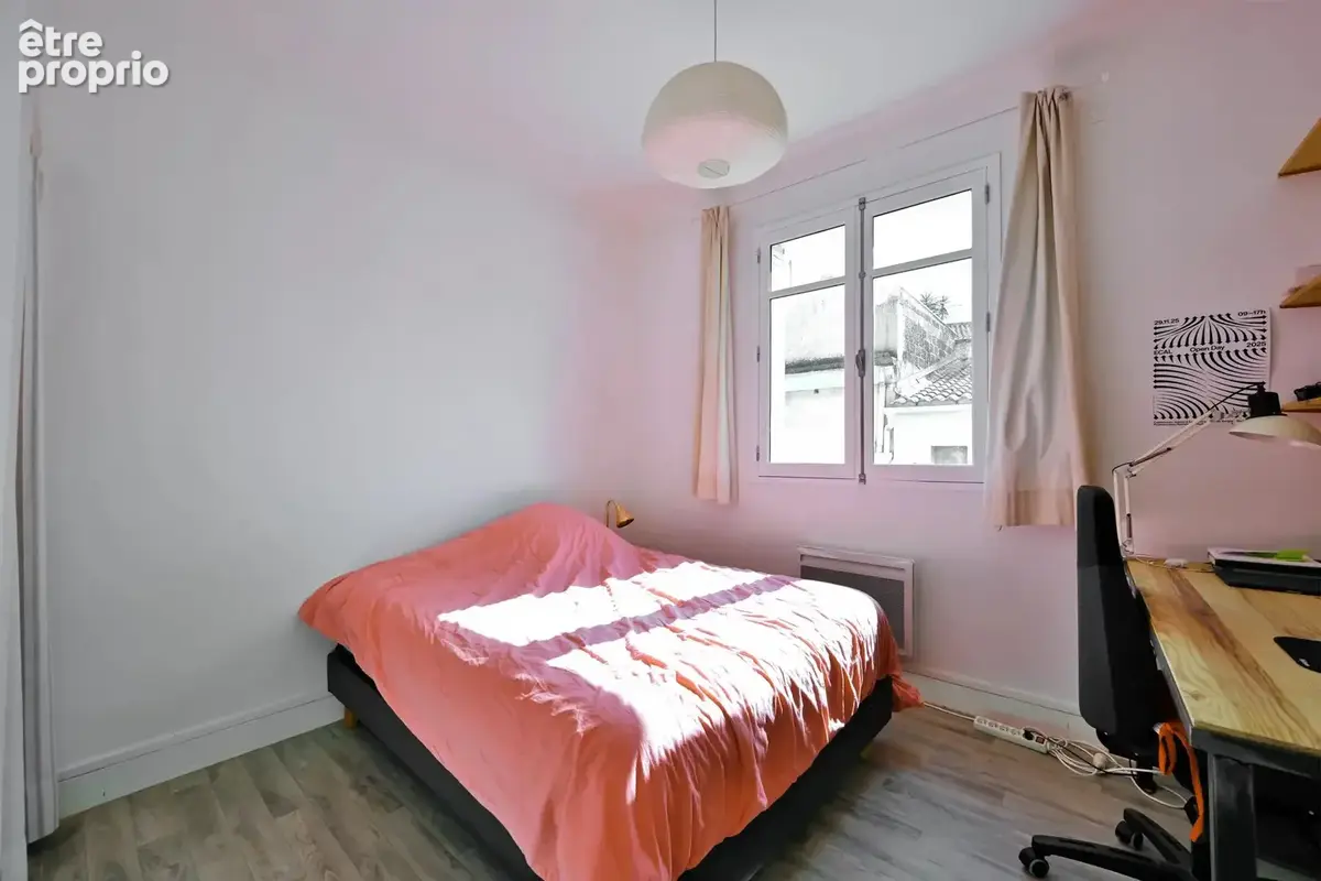 Exclusivité – Rare en centre historique : maison de ville/appartement avec patio! - photo 8