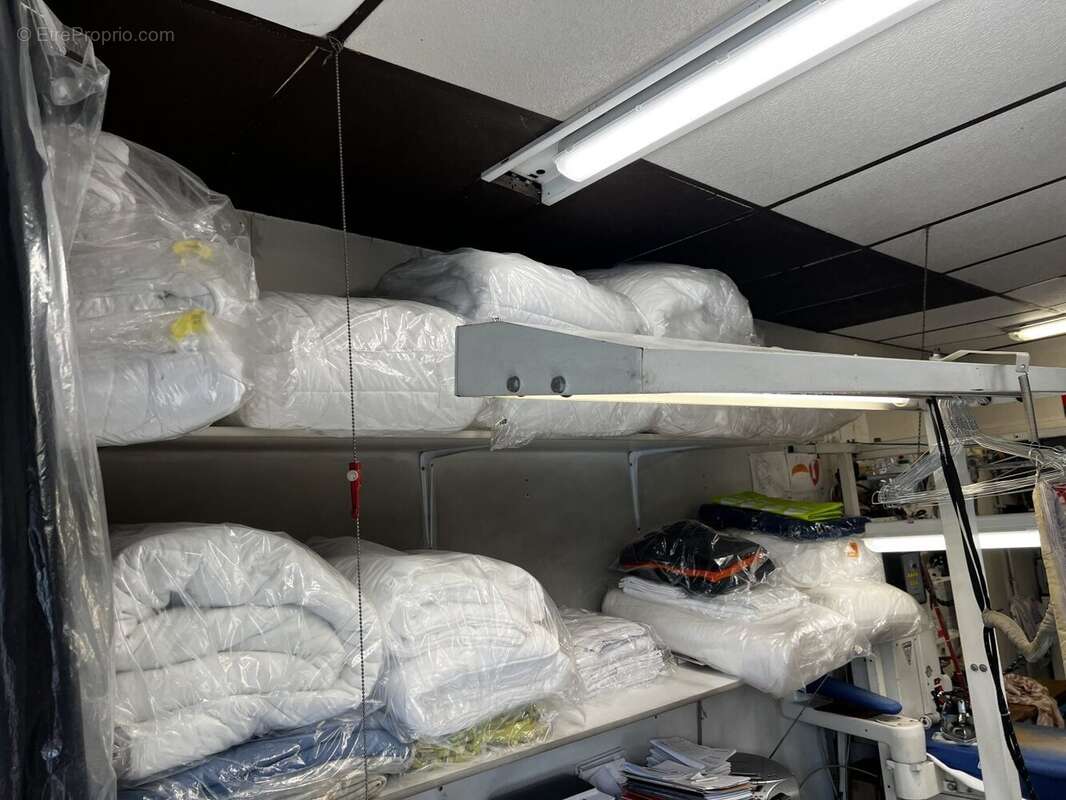 Commerce à SERRES-CASTET