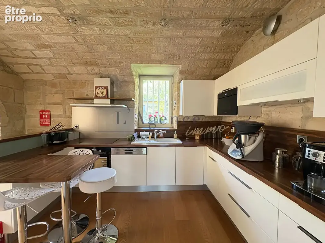 Maison en pierre 210 m² - photo 6