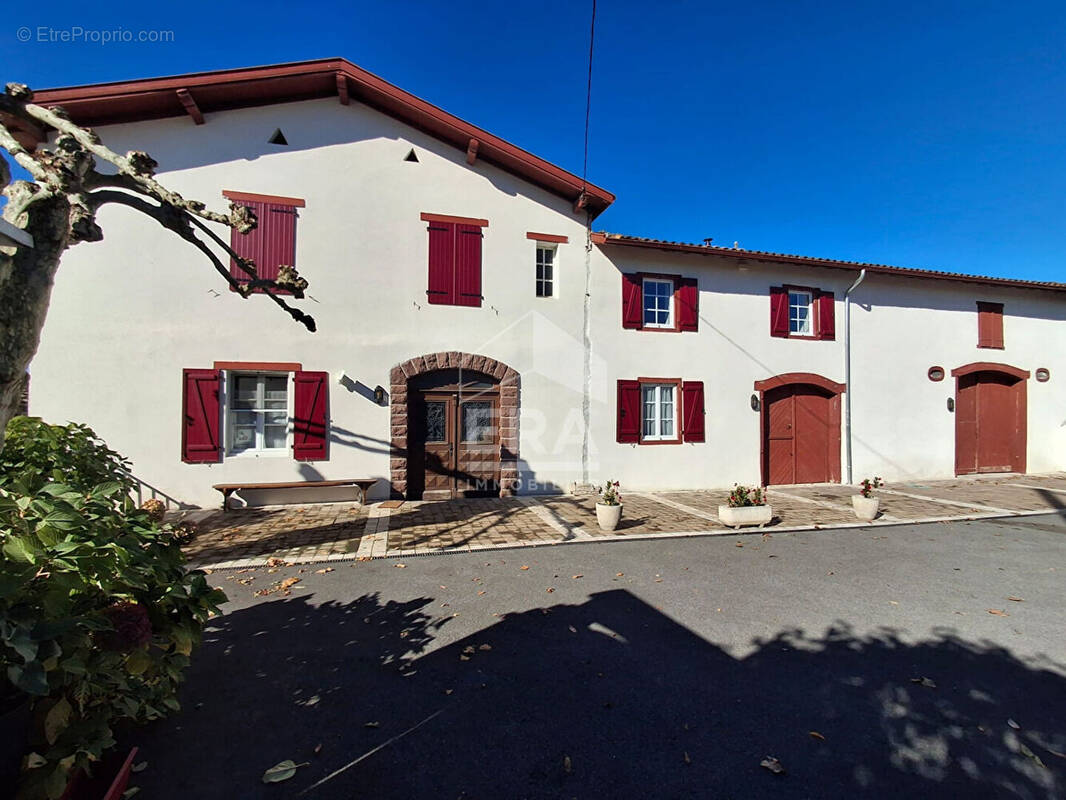 Maison à SAINT-PALAIS