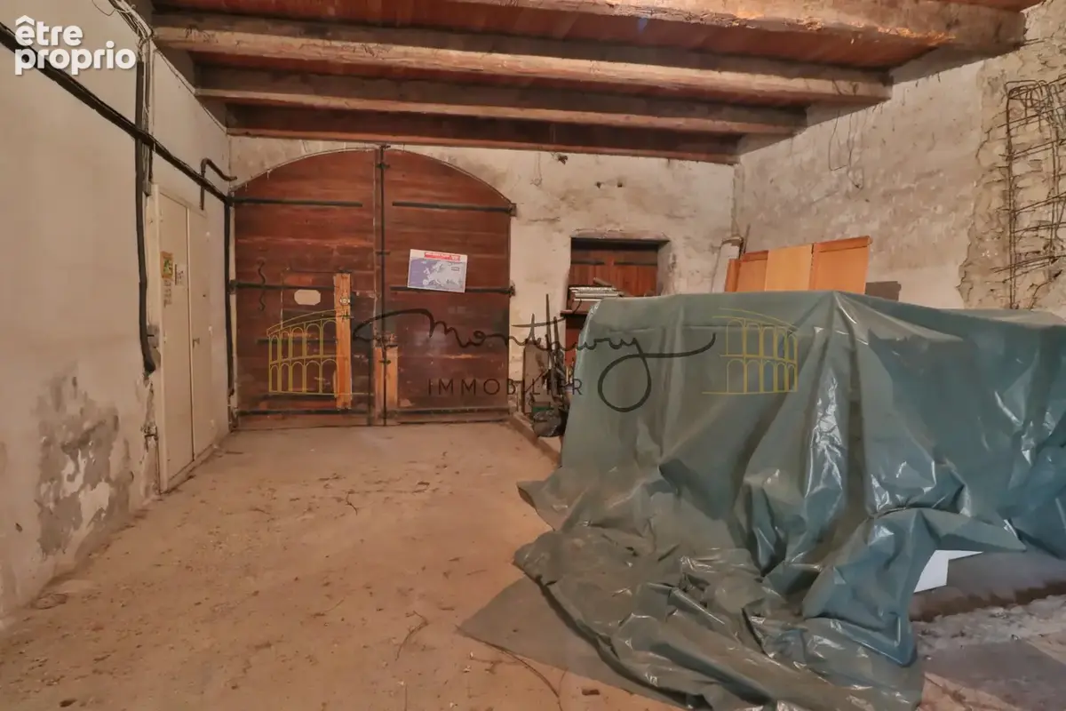 Milhaud   maison de charme avec jardin et 80 m2 de dépendances attenantes - photo 10