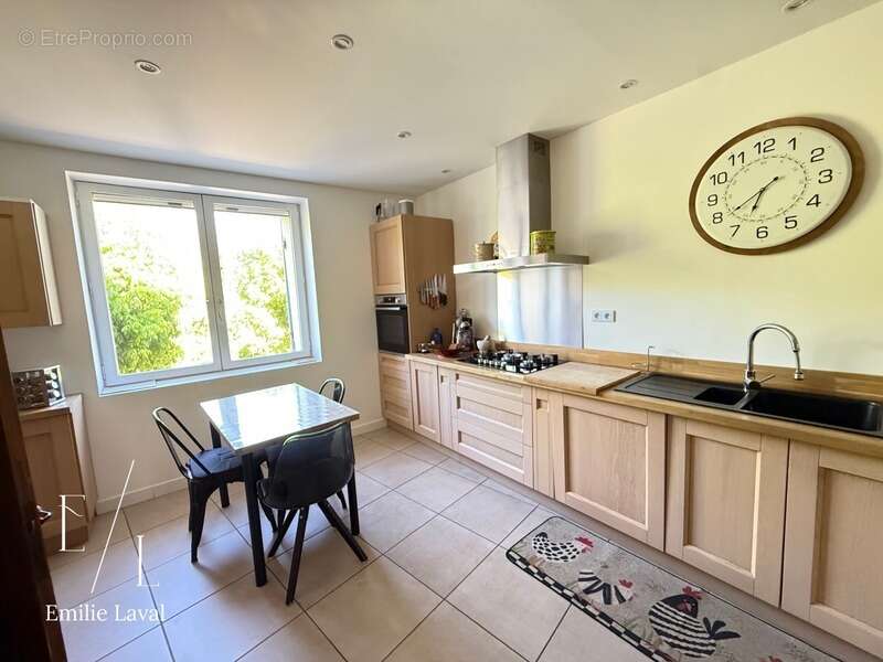 Maison en pierre 4 chambres avec dépendances et piscine à SAINT VINCENT DE PERTIGNAS (33) - photo 7