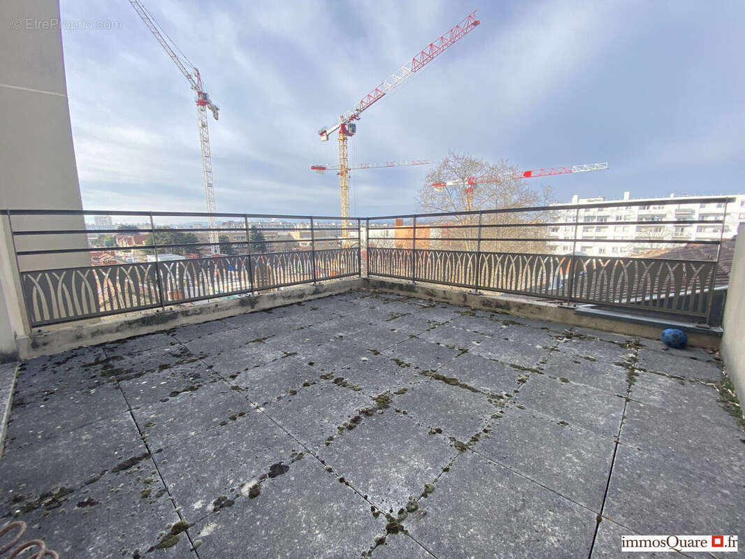 Appartement à LYON-8E