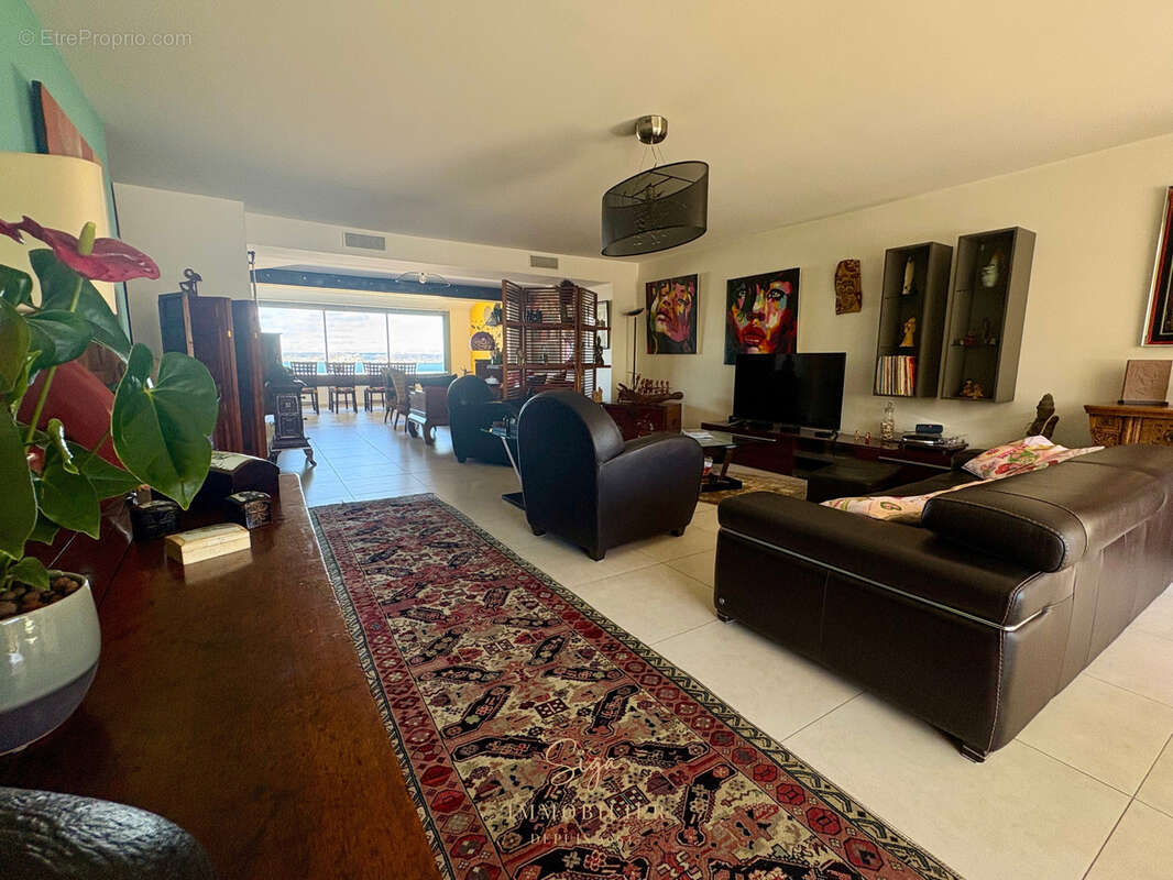 Appartement à MARSEILLE-8E