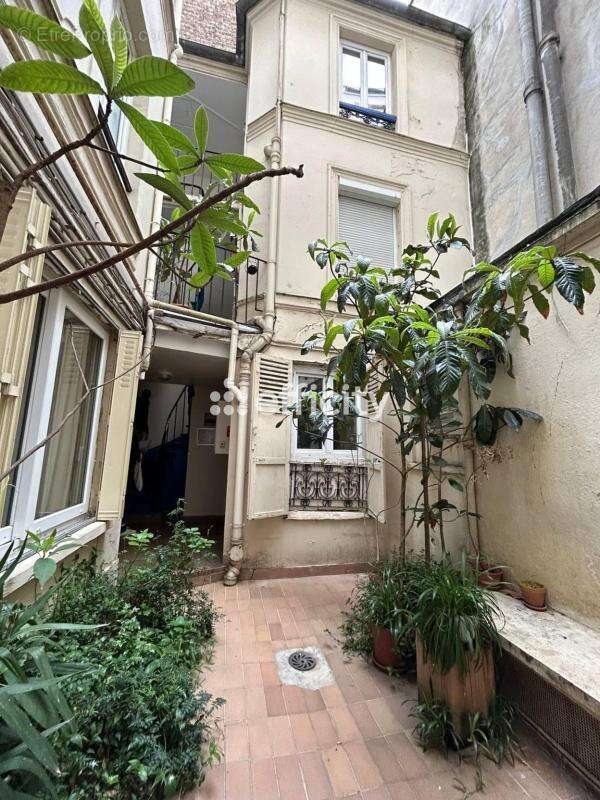 Appartement à PARIS-11E