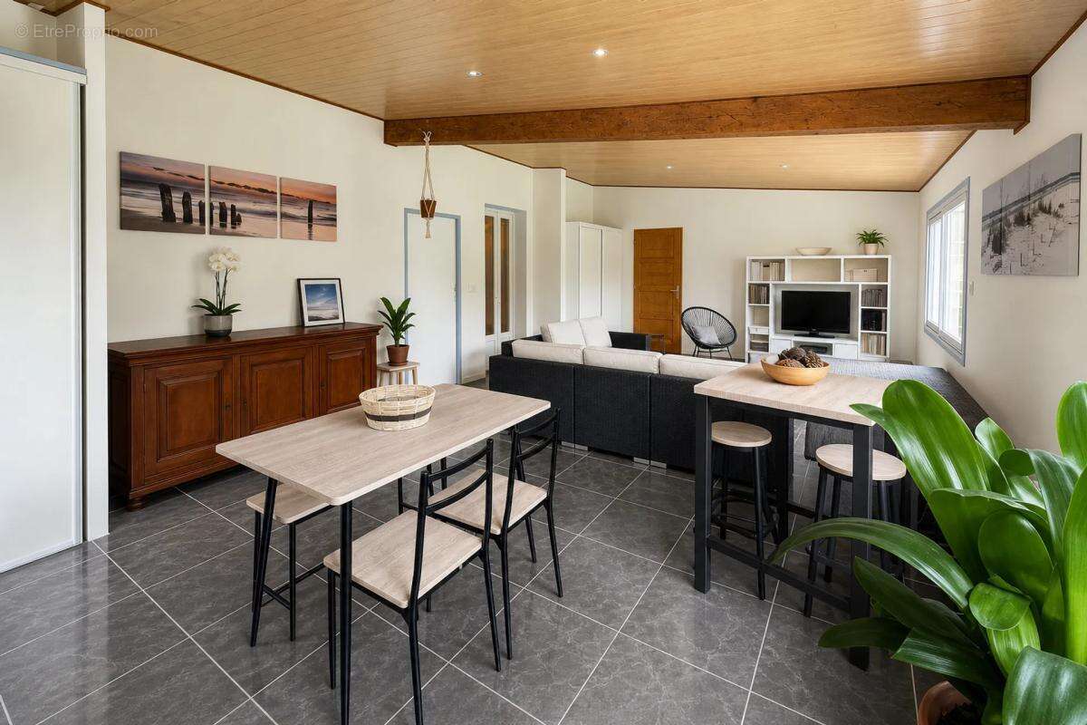 Maison rénovée 6 pièces avec revenus annexes - photo 2