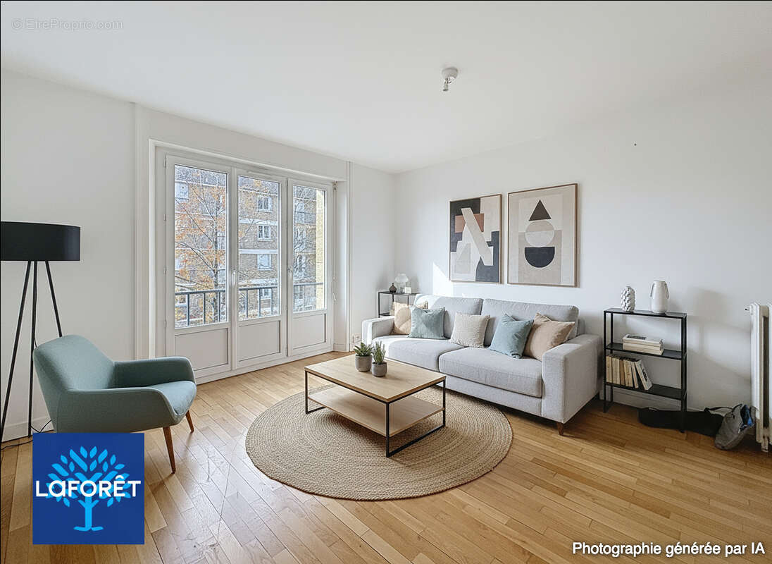 Appartement à FOUGERES