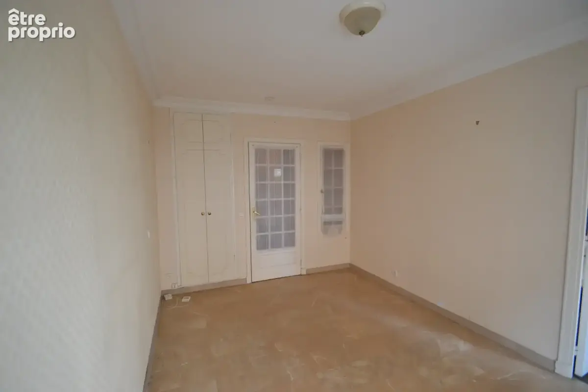 Juan les pins centre beau studio 31 m2 cave parking sous sol - photo 2