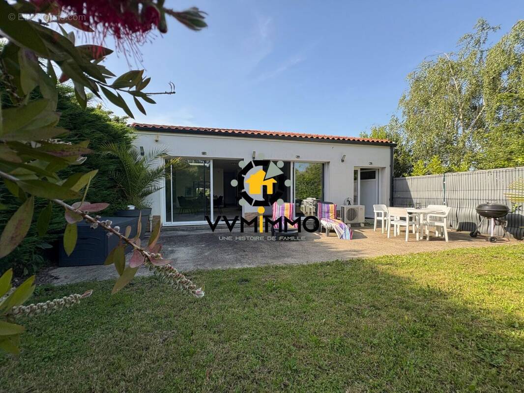Maison à COUFFE