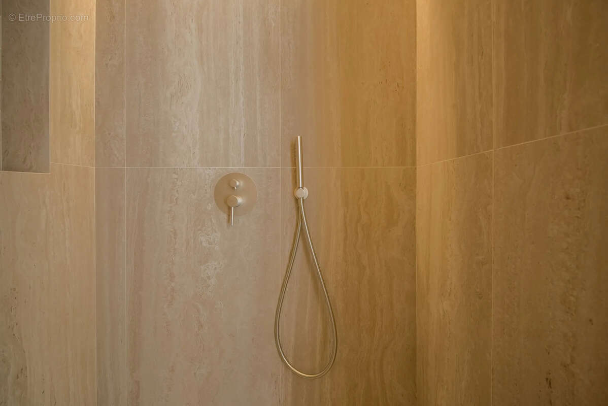Appartement 75 m² à Nice  - photo 17
