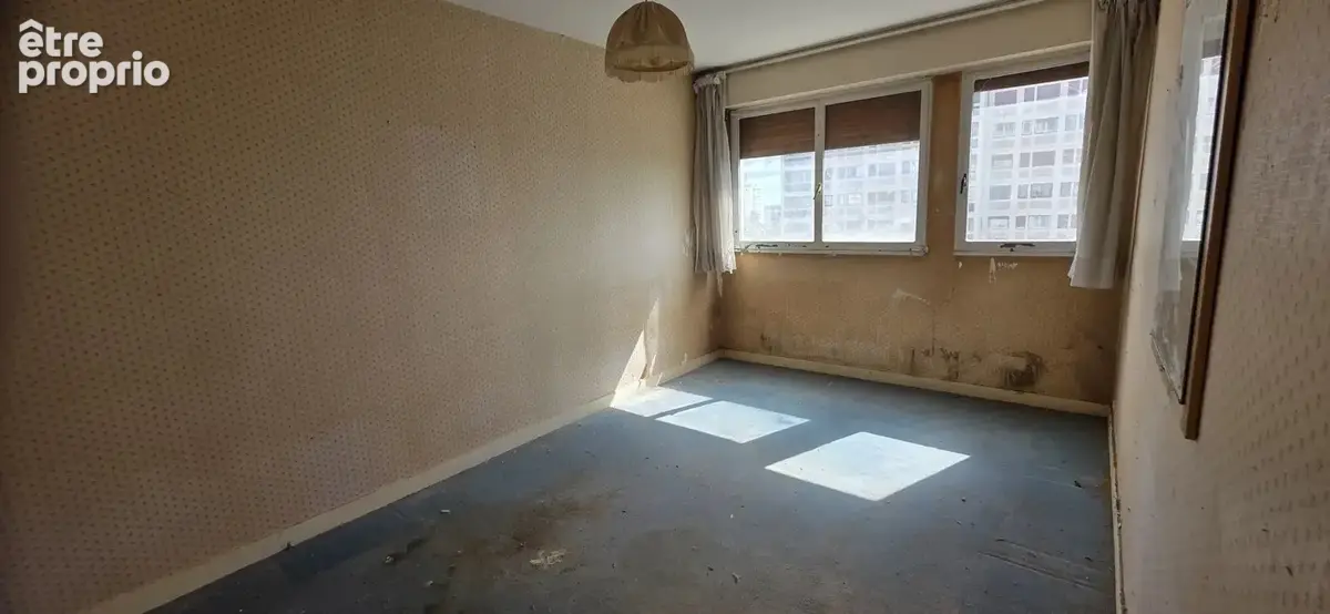 POITIERS  LES COURONNERIES: T4 de 87 M² .3ch . Gardien. Ascenseur - photo 4