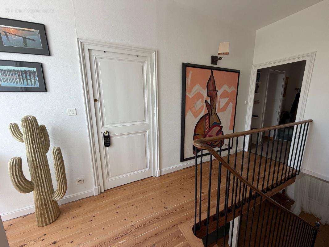 Lucon (85)- coeur de ville - demeure bourgeoise xix d'exception 5 chambres avec piscine sur parc 1440m² - photo 20