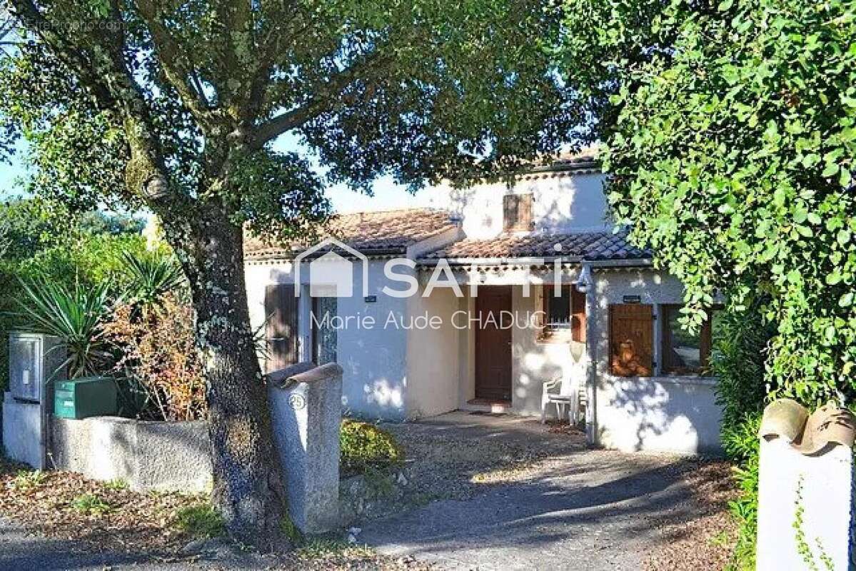 Photo 2 - Maison à SALAVAS