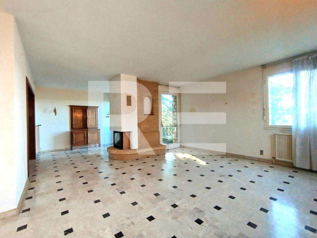 Maison à CASTILLON-DU-GARD