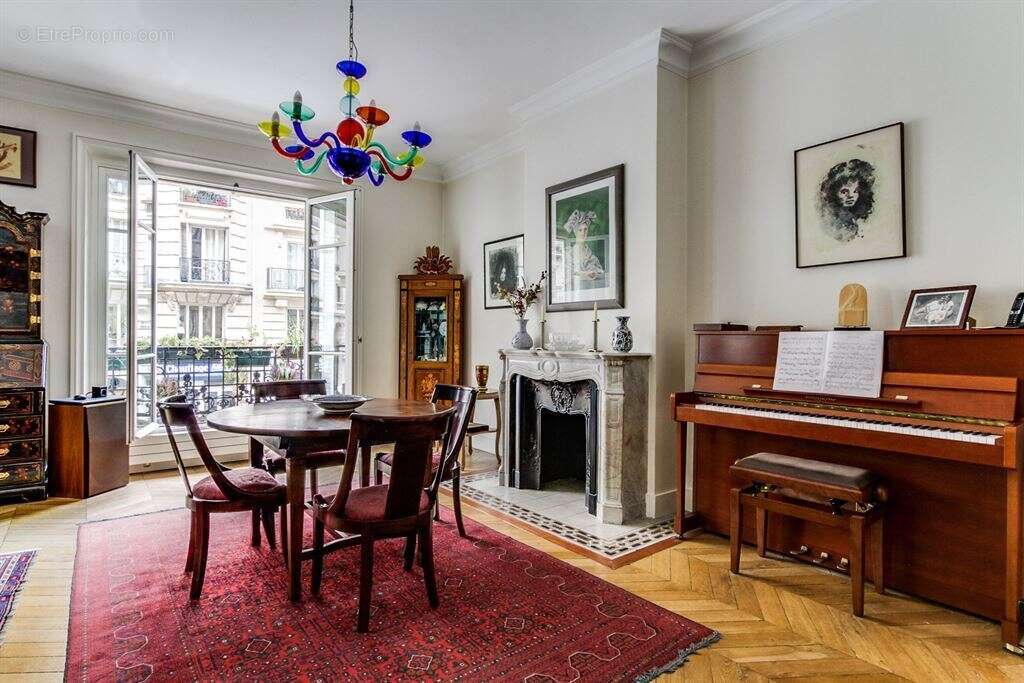 Appartement à PARIS-12E
