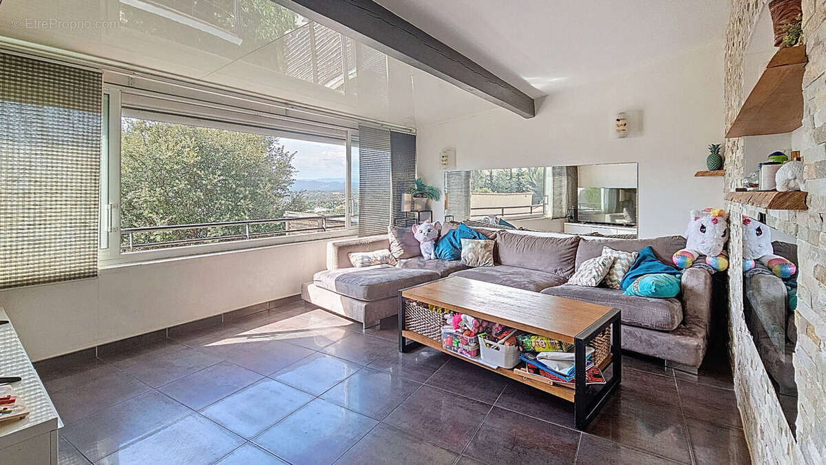 Villa proche du centre saint raphael - vue degagee - photo 7