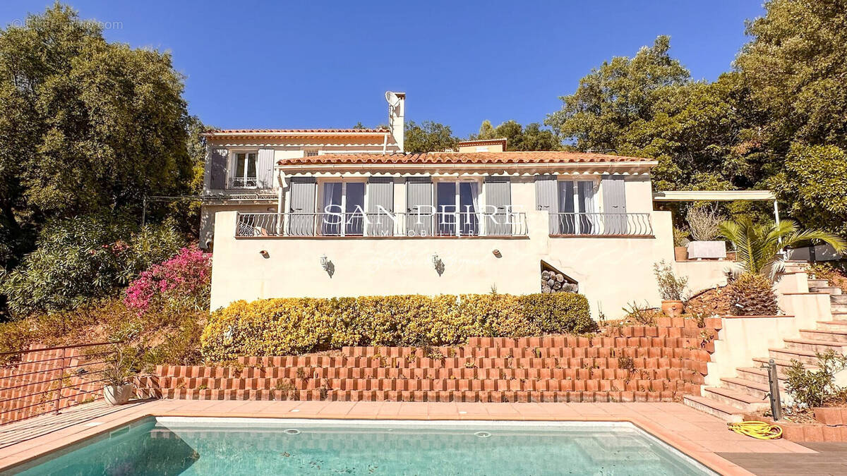 Maison à LES ISSAMBRES