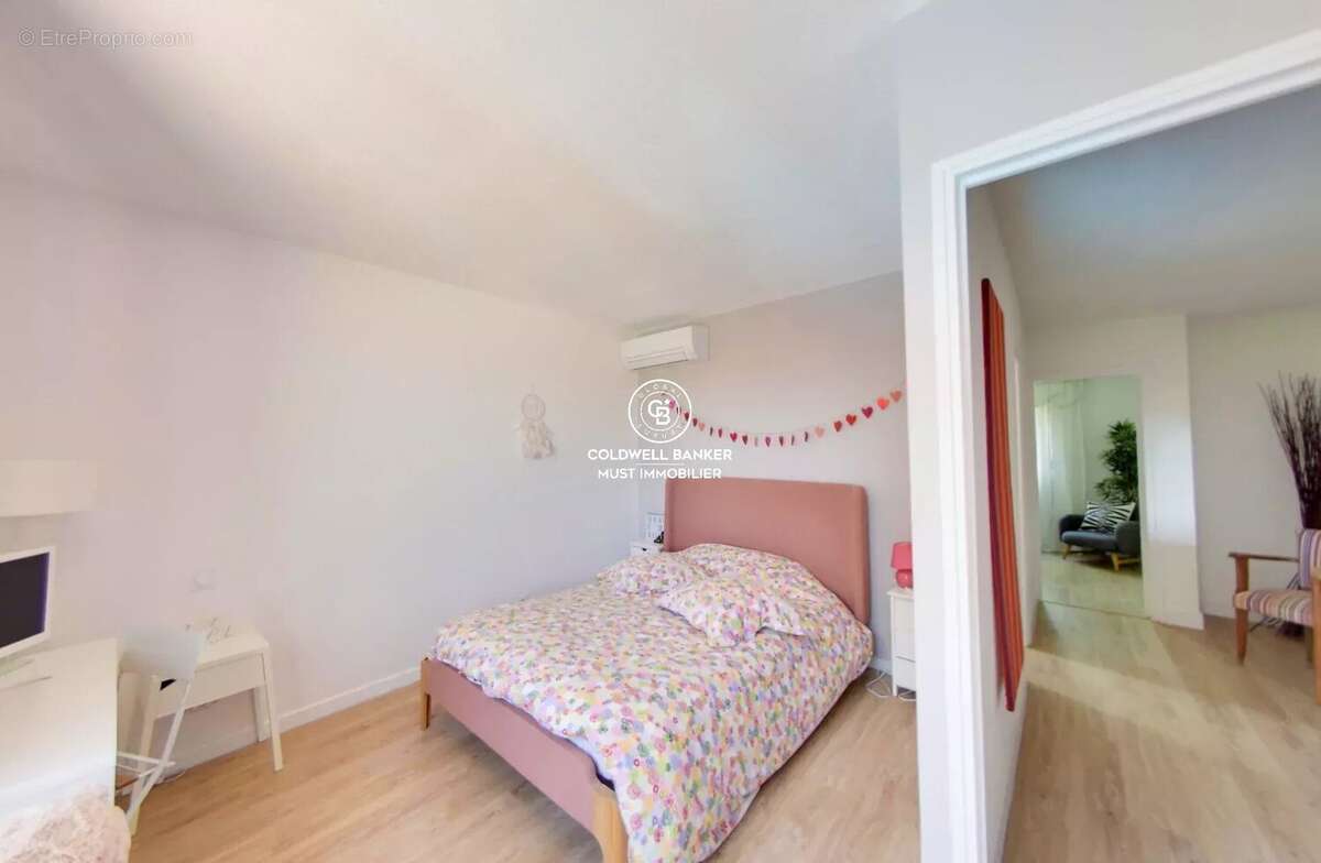 Canet: Maison dominante avec vue, en impasse, avec 1000 m² de terrain et piscine - photo 19