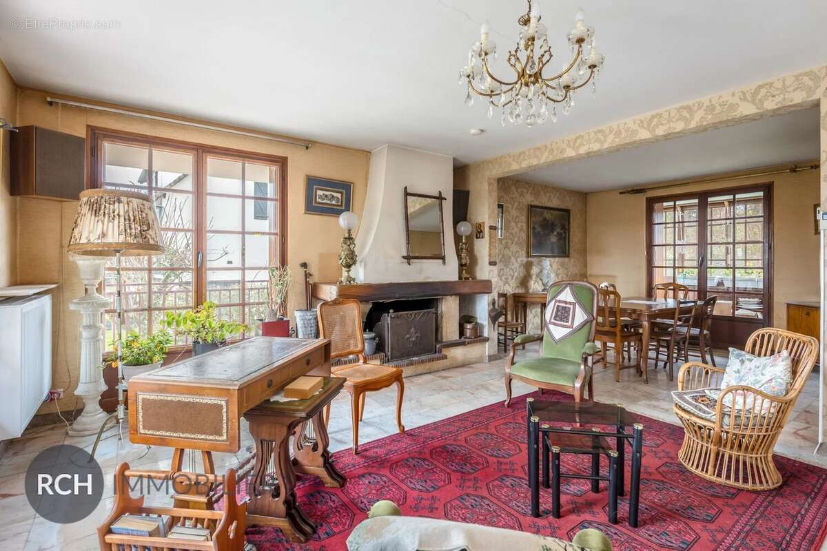 Maison à MONTFORT-L'AMAURY