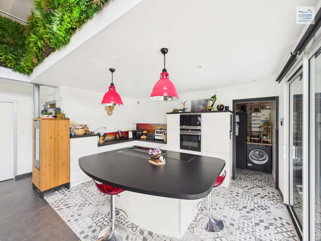 Maison 7 pièces de 248m² sur un terrain de 2067 m² - photo 5