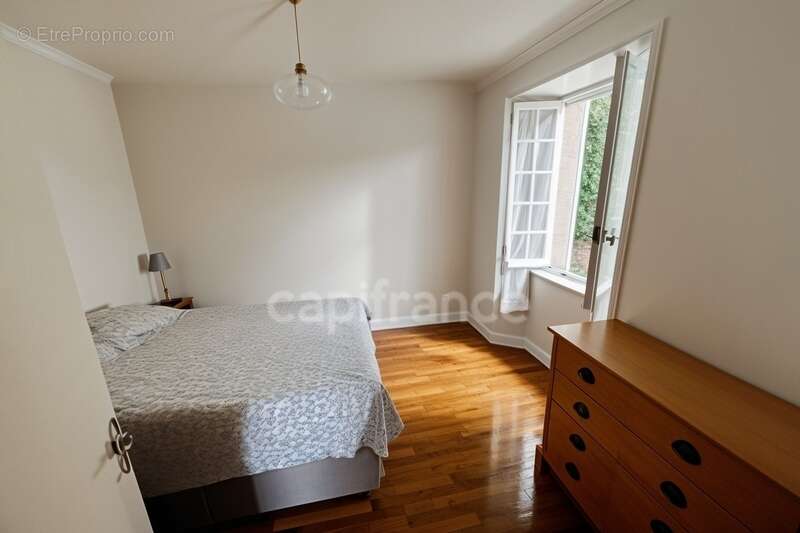 Maison à SAINT-MARTIN-CANTALES