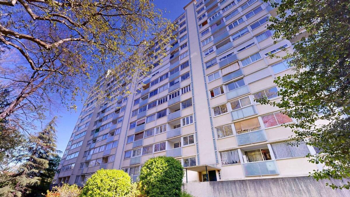 Appartement à SAVIGNY-SUR-ORGE