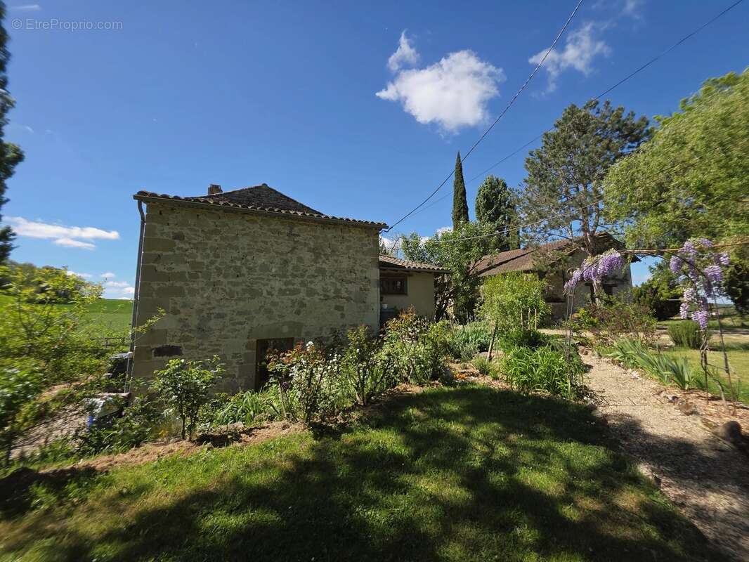 Maison à LAUZUN