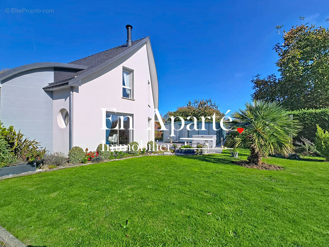 Maison à SAINT-PAIR-SUR-MER