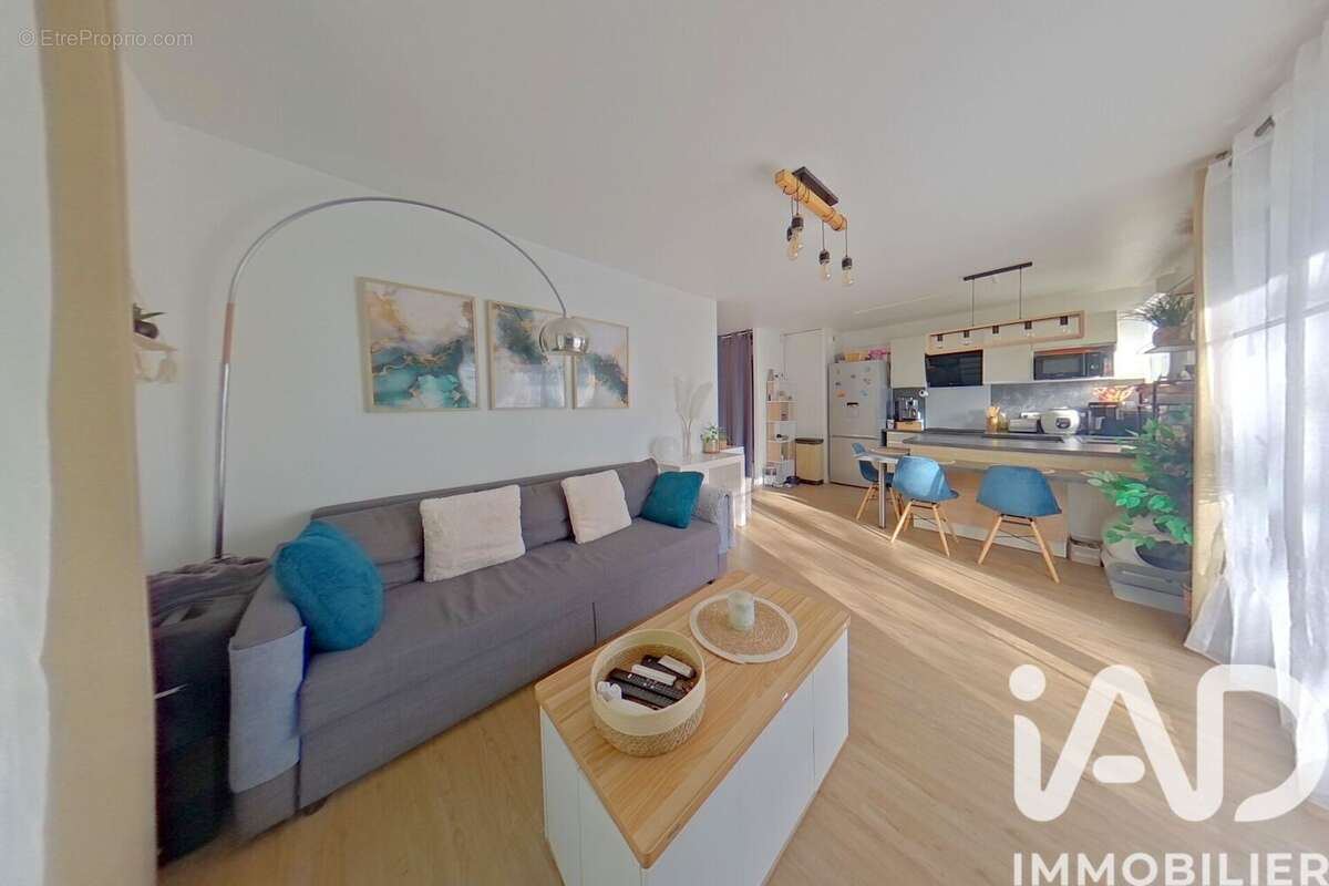 Photo 2 - Appartement à LIEUSAINT