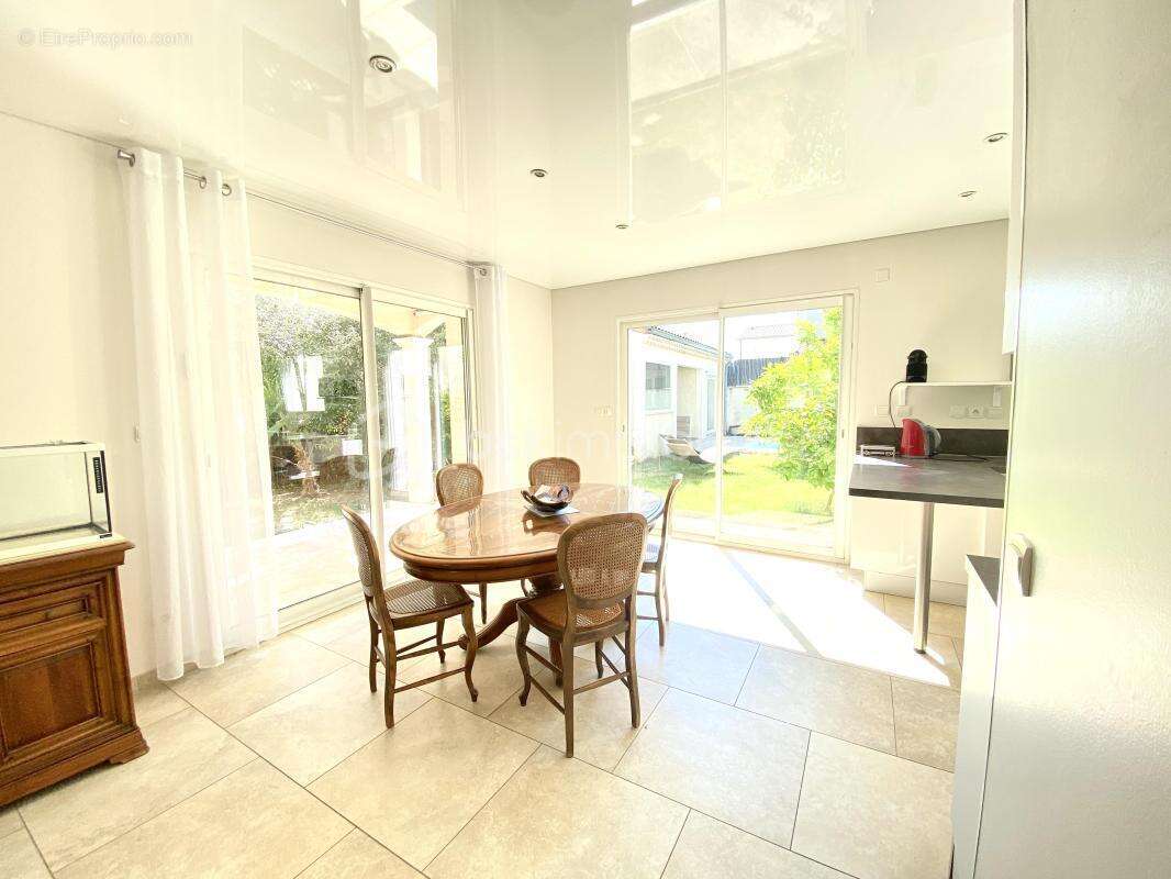  Maison familiale 4 chambres, avec piscine, jacuzzi et pool house – Sans vis-à-vis à Montélimar - photo 5