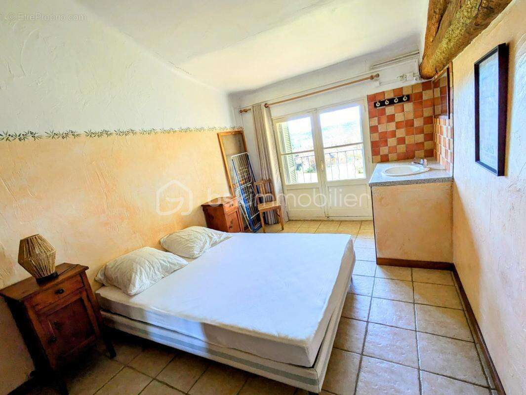 Maison à VILLECROZE