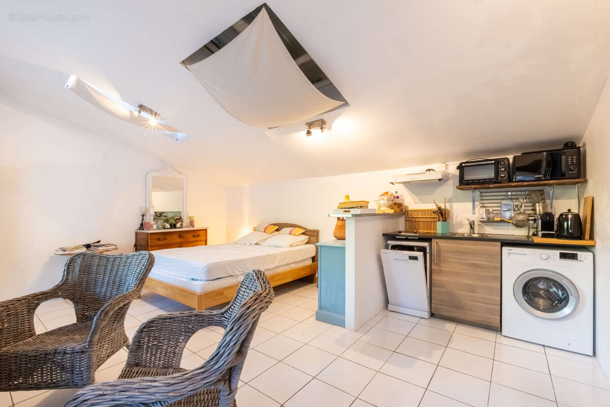 Maison à L&#039;ISLE-SUR-LA-SORGUE