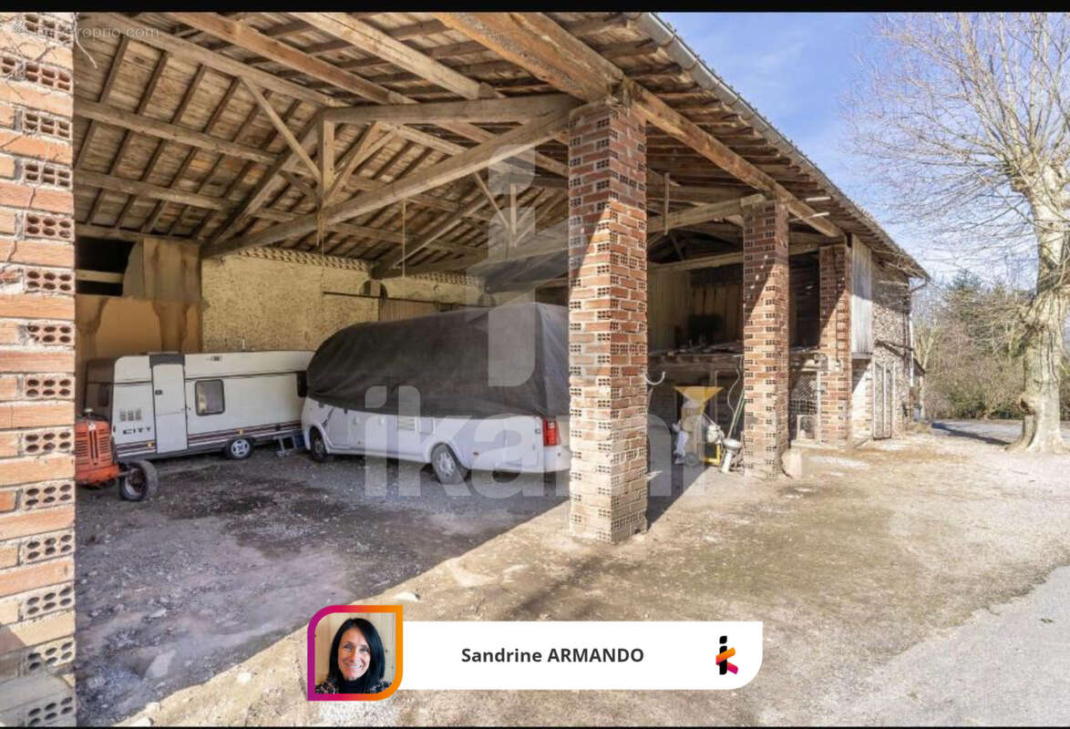 Maison à AIGUEFONDE