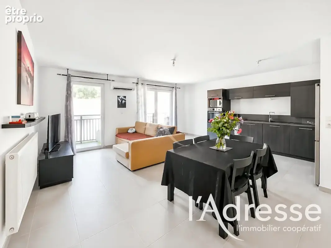 Appartement La Ciotat - 3 pièces - 64 m2 - photo 2
