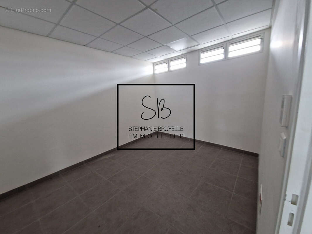 Commerce à FORT-DE-FRANCE