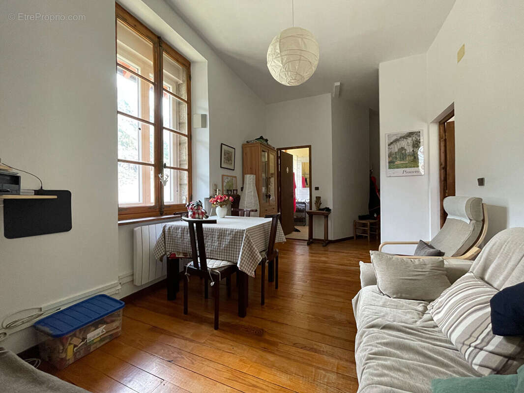 Appartement à PORTA