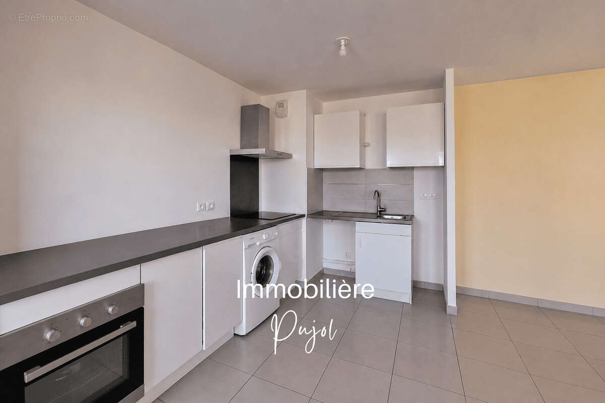 Appartement à MARSEILLE-4E