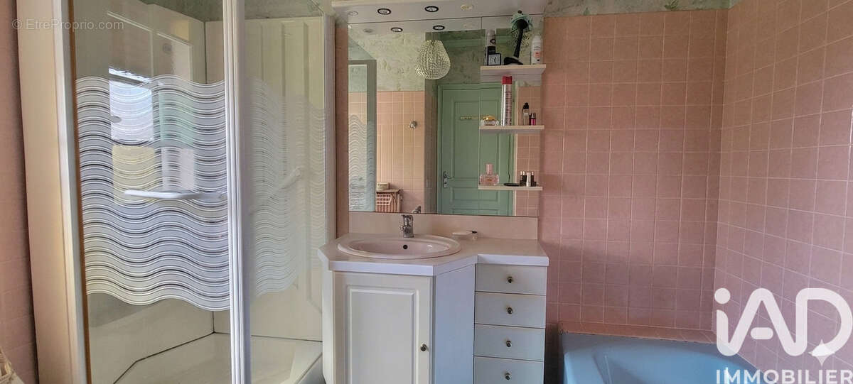 Maison 110 m² à Pinterville  - photo 7