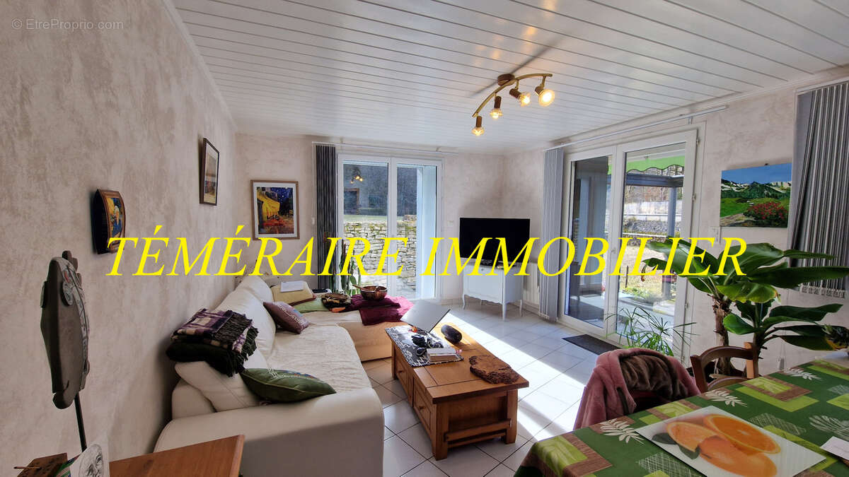 Maison à BOURG-DE-SIROD