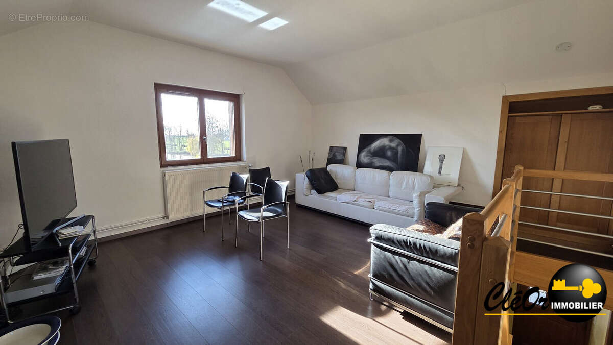 Maison à MOUTHIER-EN-BRESSE