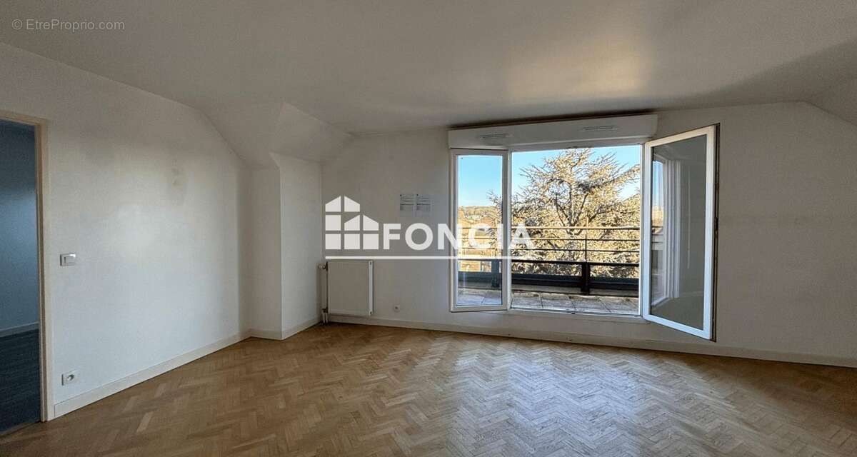 Appartement à LIMEIL-BREVANNES