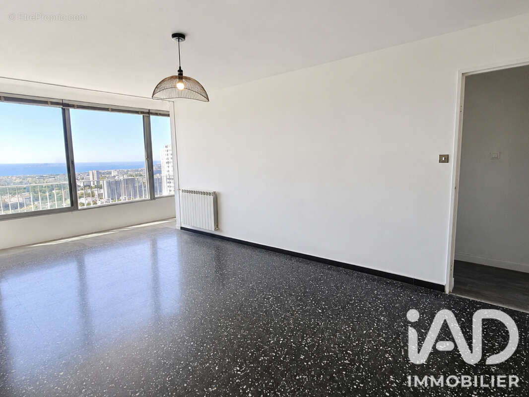 Photo 2 - Appartement à MARSEILLE-9E